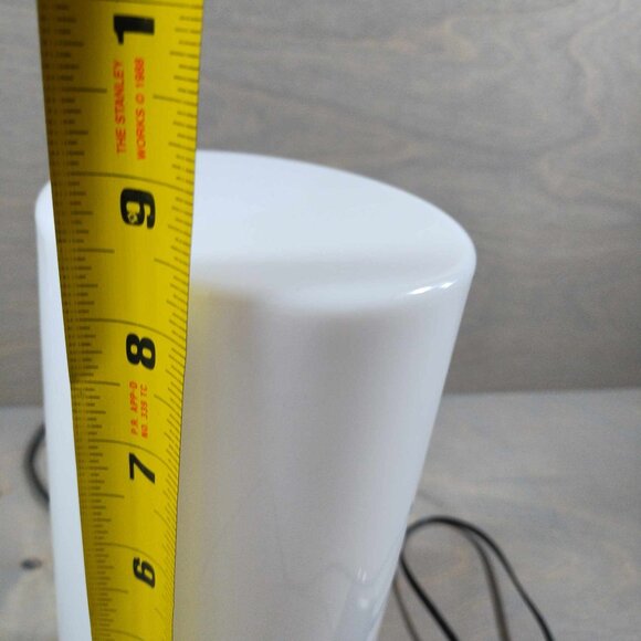 Aukey Touch lamp even illumination curved edge lamp eco friendly plug in - Picture 4 of 7